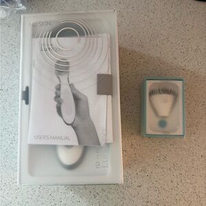 Nu Skin ageloc Lumispa Facial Device with User's Manuel and Extra Accent Device
